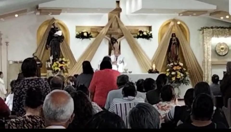 Roban de iglesia objetos sagrados y equipo de sonido