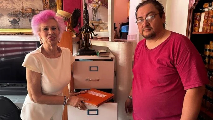 Viuda de Víctor Fox reclama los derechos de autor de Kalimán