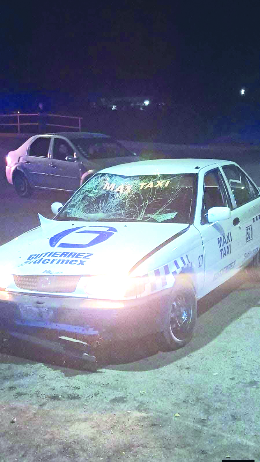 Brutal encontronazo de moto contra automóvil
