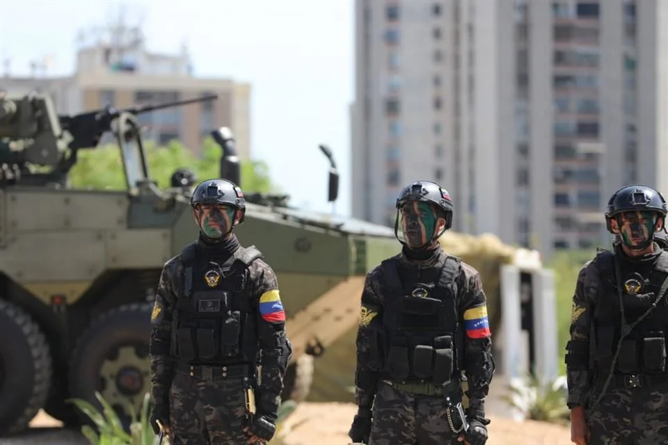 Plan de defensa ante amenaza de EU está activo, dice Maduro