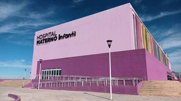 Llega menor sin vida al hospital infantil