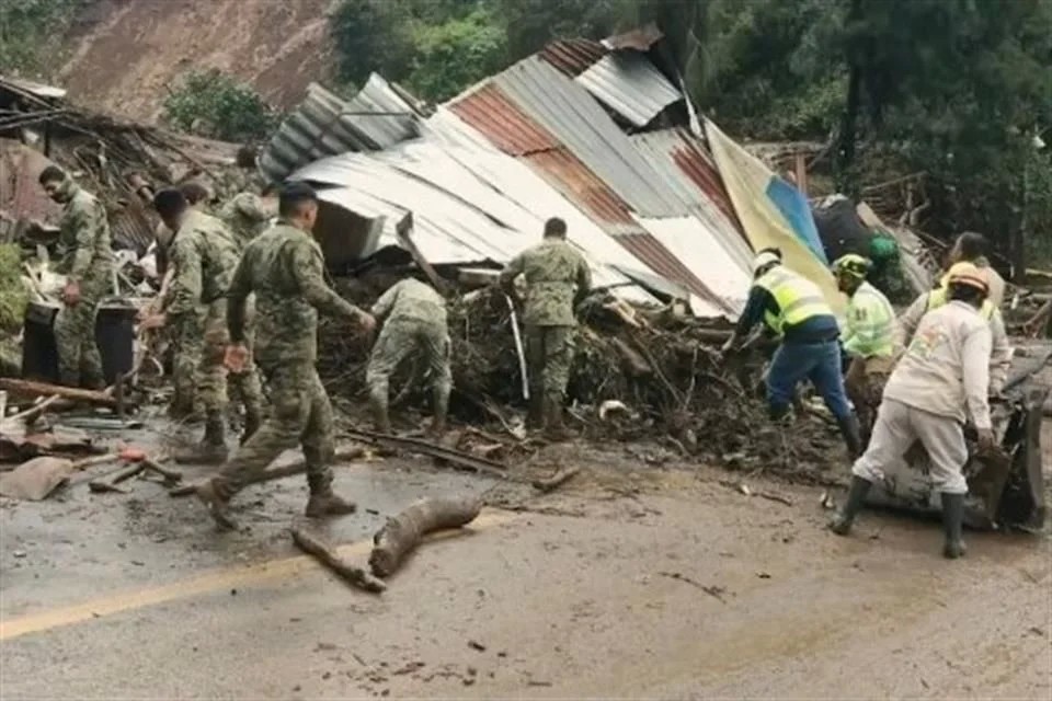 Se eleva a 70 el número de muertos por lluvias