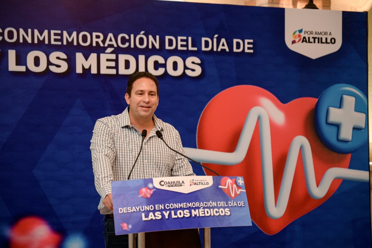 Reconoce Saltillo a médicos en su día