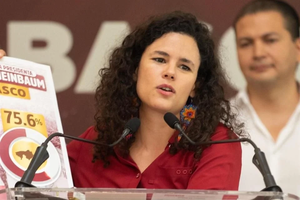 Pegan a Morena escándalos