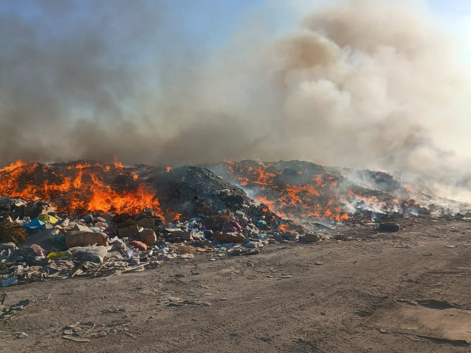 Controlado incendio en el basurero municipal de SB