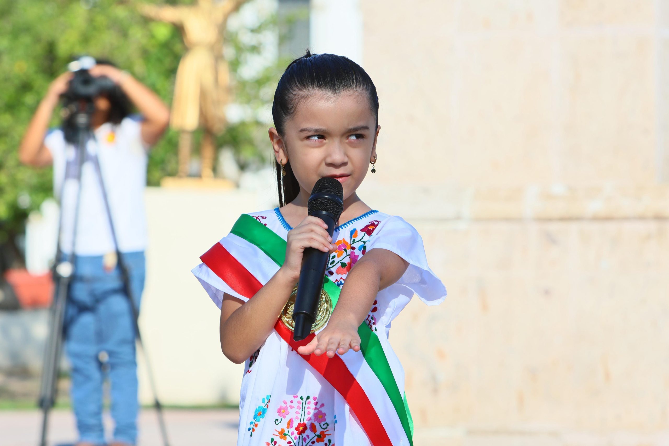 Celebra Sabinas el Día de la Raza