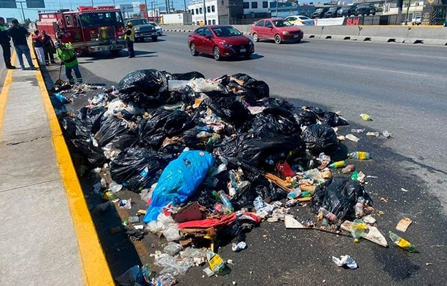 Se incendia camión de basura en periférico LEA