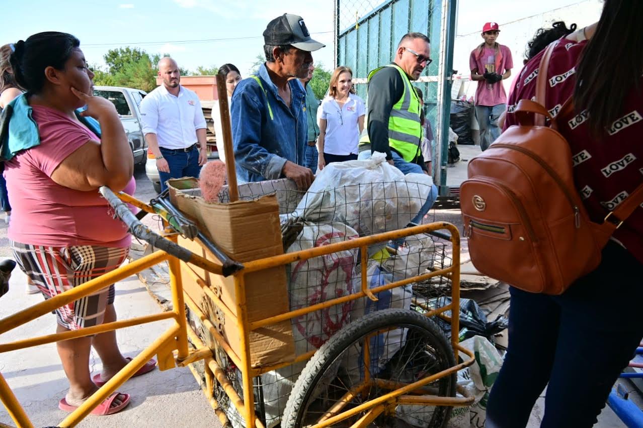 Fortalece DIF Coahuila reciclaje en San Buena