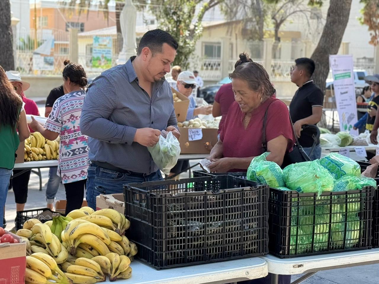 Lleva Mercadito Mejora beneficios a San Buena
