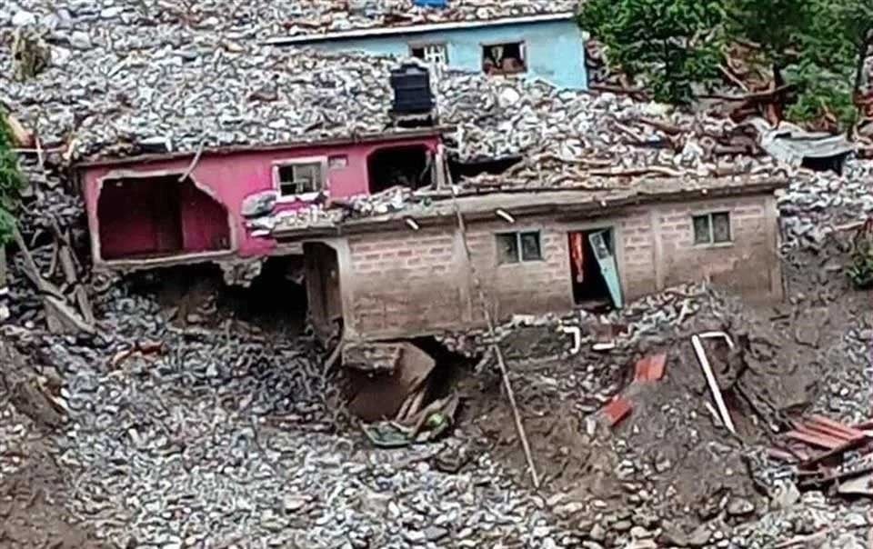 Aumenta a 47 cifra de muertos por lluvias
