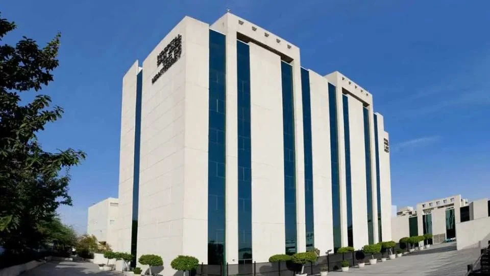 Anuncian cierre del Hospital San José de Monterrey