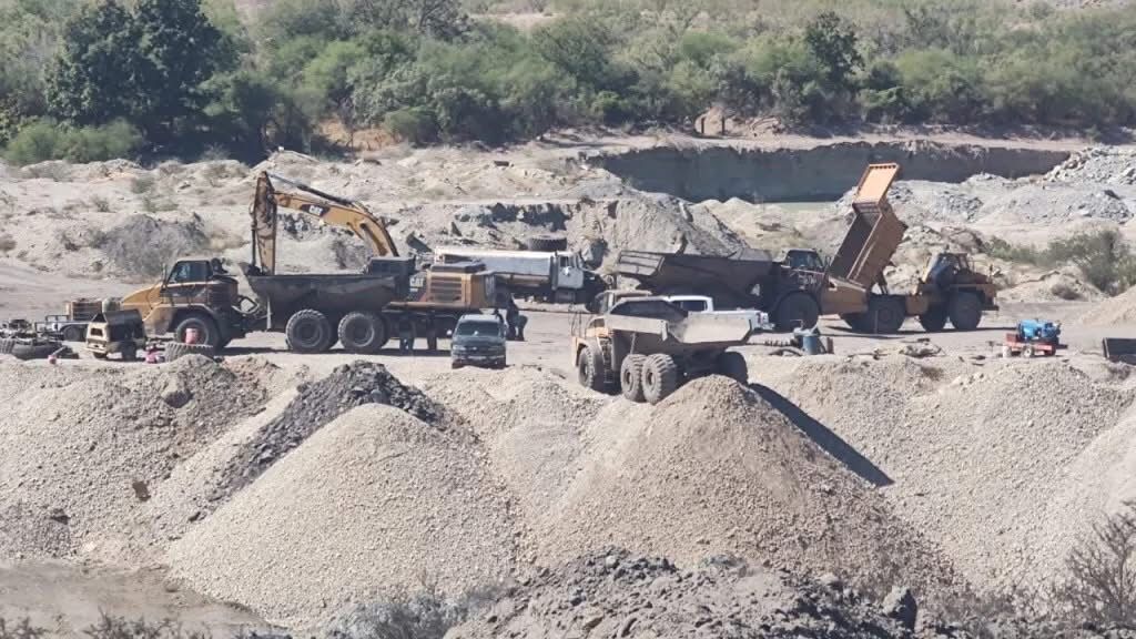 DETIENE FGR A DOS POR TAJOS ILEGALES