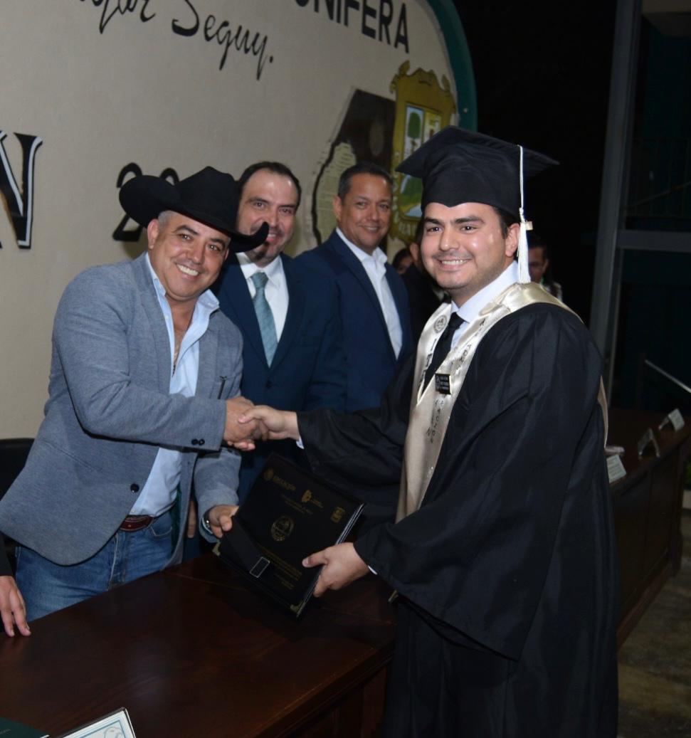 Egresa nueva generación profesionistas del TecNM