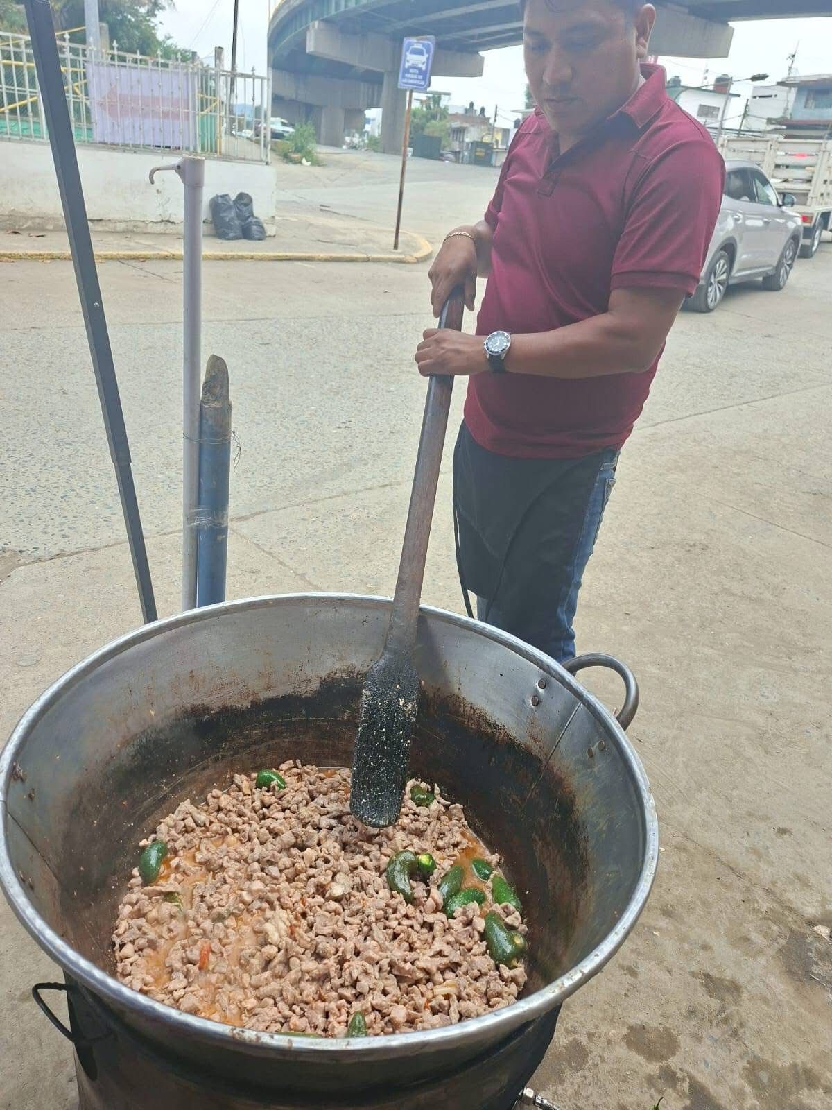 Desde Sabinas, empresario lleva ayuda a su natal Poza Rica