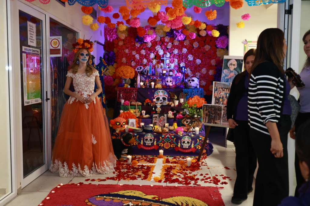 Realizan Concurso de Altares de Muerto “Por Amor a Nuestras Tradiciones”