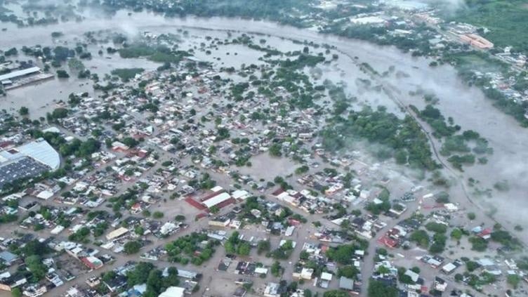 Héroe monclovense: Salva a veracruzanos de tragedia