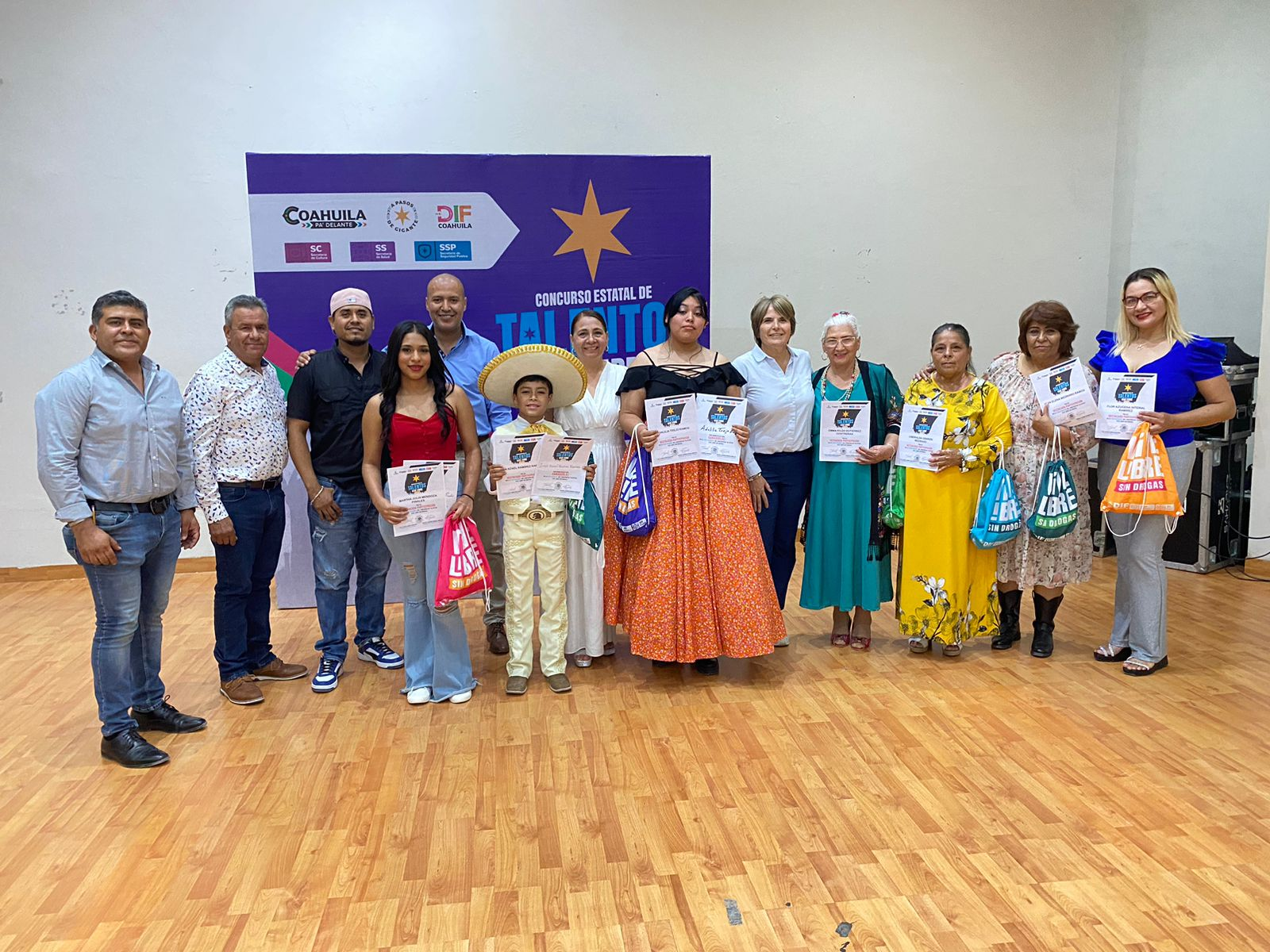 Alcaldesa Adriana Valdéz impulsa talentos locales en la etapa municipal del concurso “Vive Libre sin Drogas”