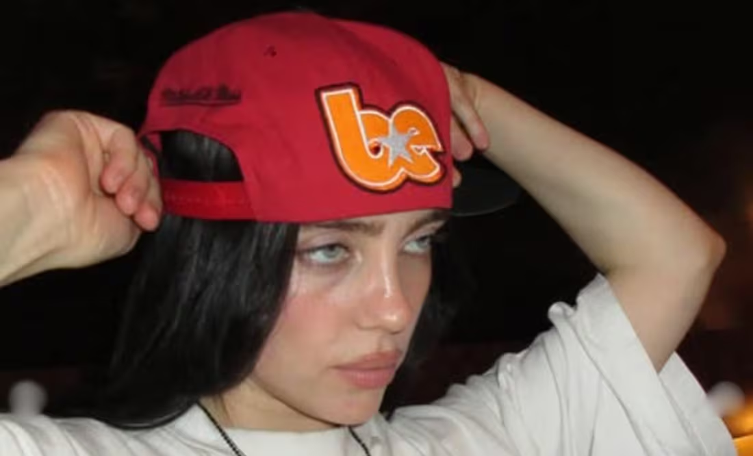 (VIDEO) Billie Eilish sufre agresión de fan en pleno concierto en Miami