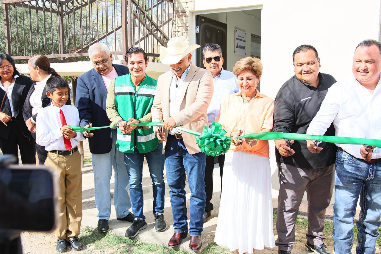 Chano Díaz impulsa la educación digital con la inauguración del Kiosko y Centro Comunitario Digital Contigo en Sabinas