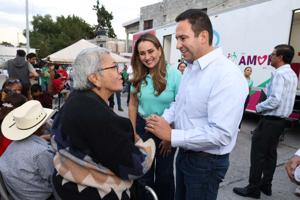 Acerca Amor en Movimiento servicios gratuitos de salud al interior de las colonias