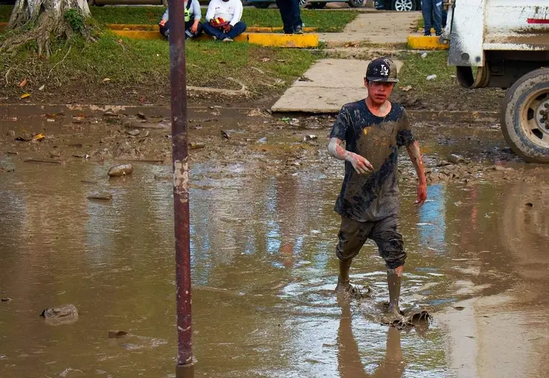 Suman 72 fallecidos por lluvias en México; hay 48 personas no localizadas