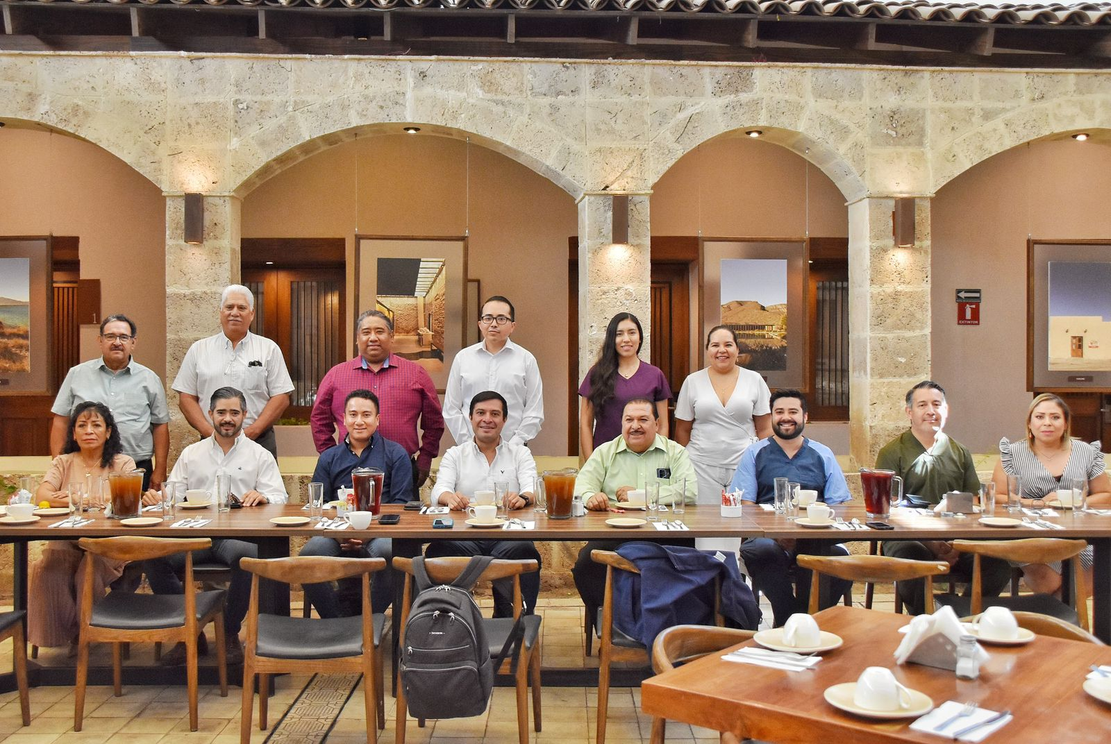 CUATRO CIÉNEGAS CELEBRA Y RECONOCE LABOR DE MÉDICOS