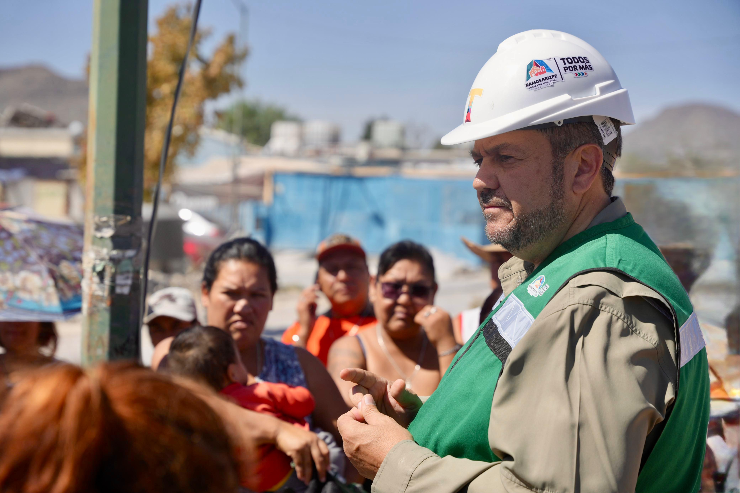 Supervisa Tomás Gutiérrez avance de nueva plaza en Urbivilla del Real