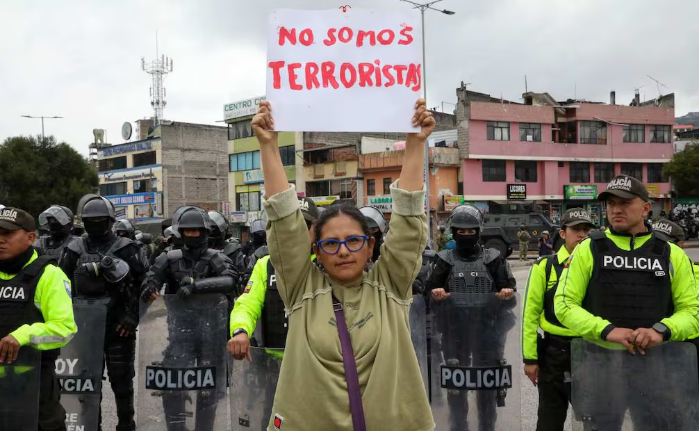Investigan en Ecuador presunto intento de envenenamiento al presidente Daniel Noboa