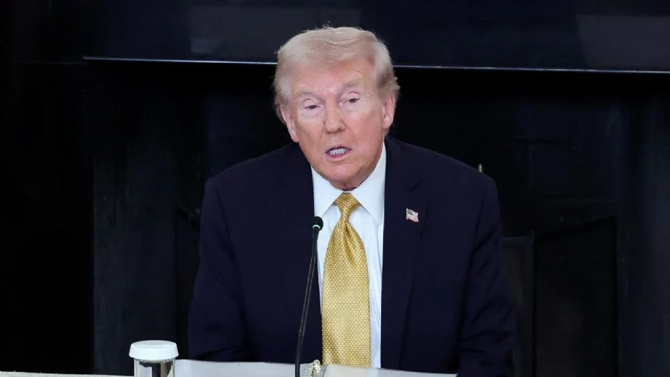 «Hicieron trampa y los descubrieron»: Trump insiste que Canadá busca influir ilegalmente en caso de aranceles ante la Corte Suprema