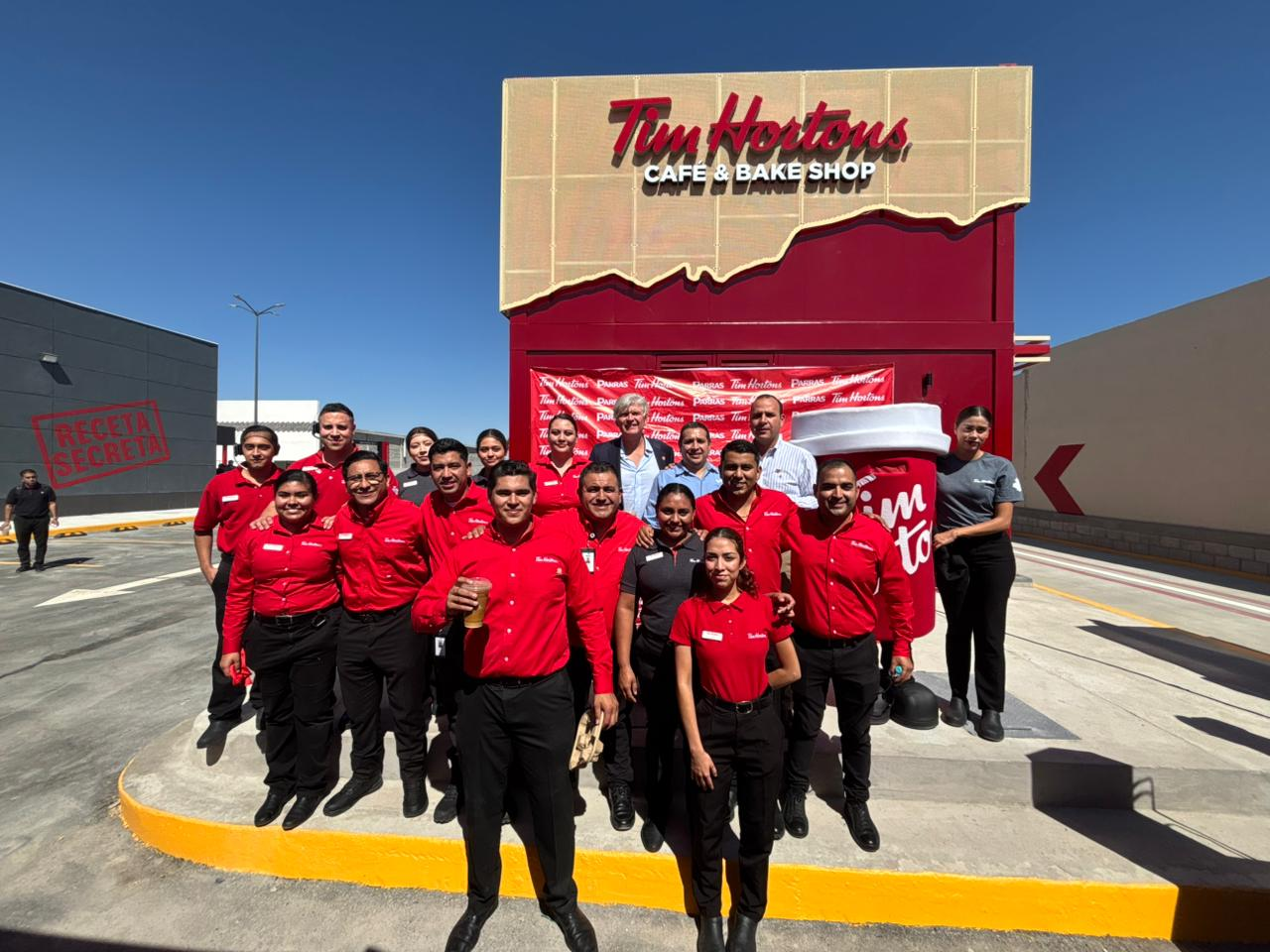 Arriba Tim Hortons a Parras; agradece Alcalde la confianza de inversionistas