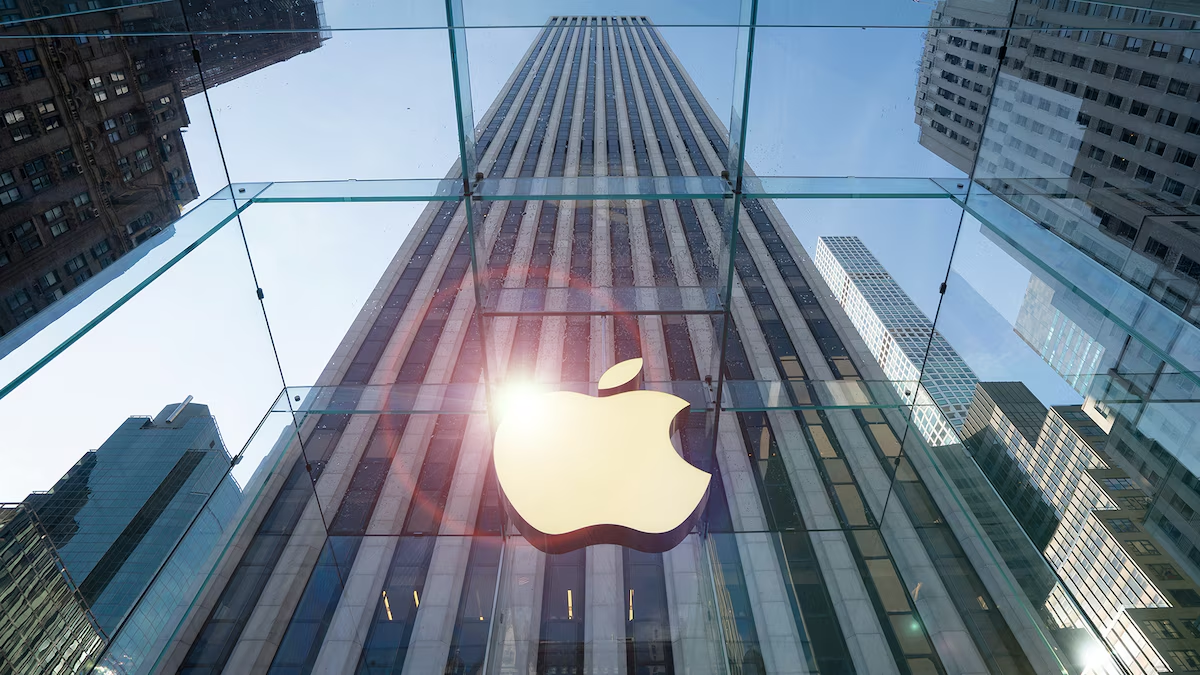 Qué ‘dorada’ está la manzanita: Valor de mercado de Apple supera los 4 billones de dólares