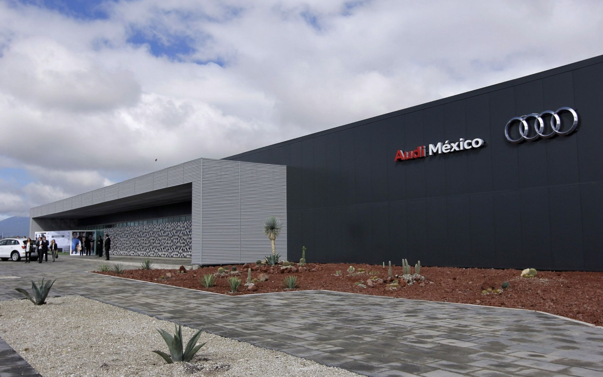 Audi suspende sus operaciones en México debido a bloqueos carreteros