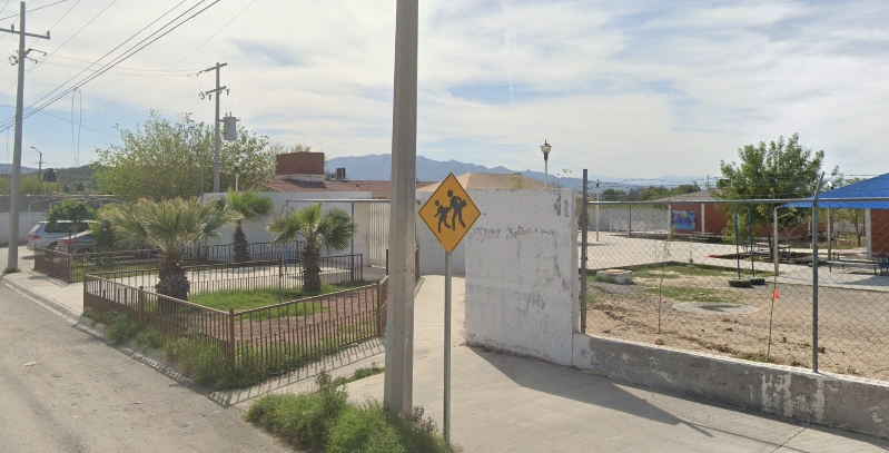 Dejan obra inconclusa en escuela por desvío
