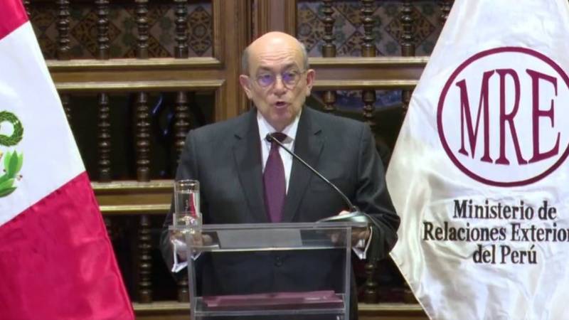 Rompe Perú relaciones diplomáticas con México