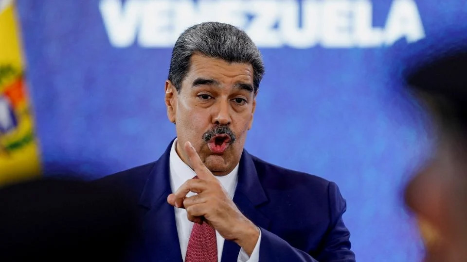 Planeó Casa Blanca lanzar folletos con la recompensa por Maduro