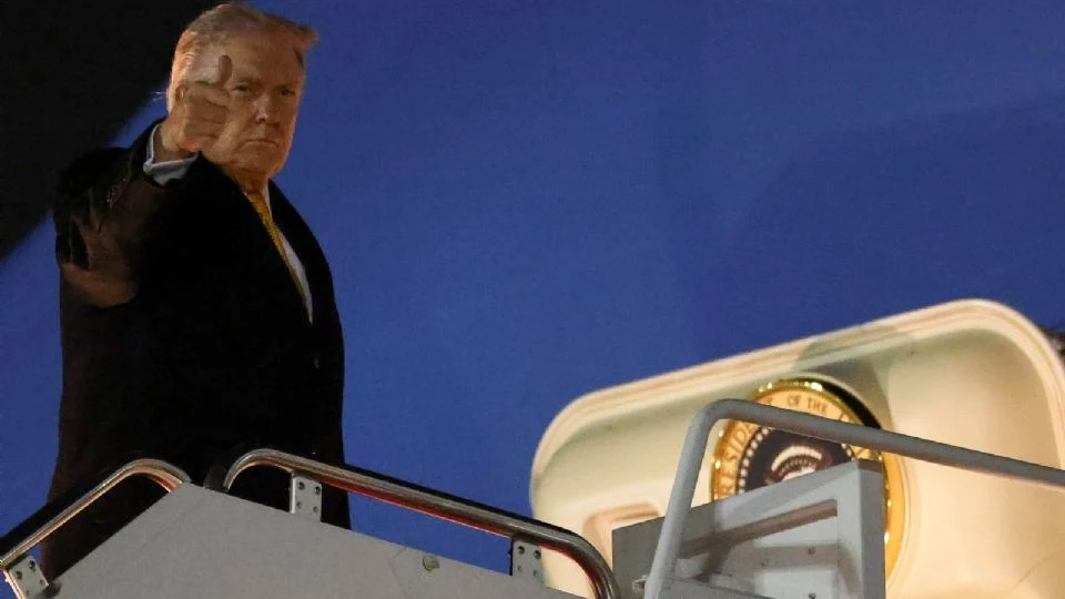 Promete Trump 2 mil dólares a cada estadounidense por ingresos de aranceles