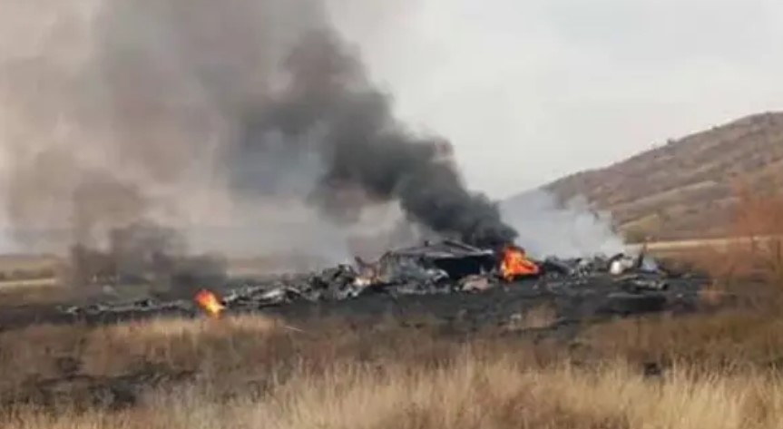 Avión militar de Turquía se desploma con 20 tripulantes