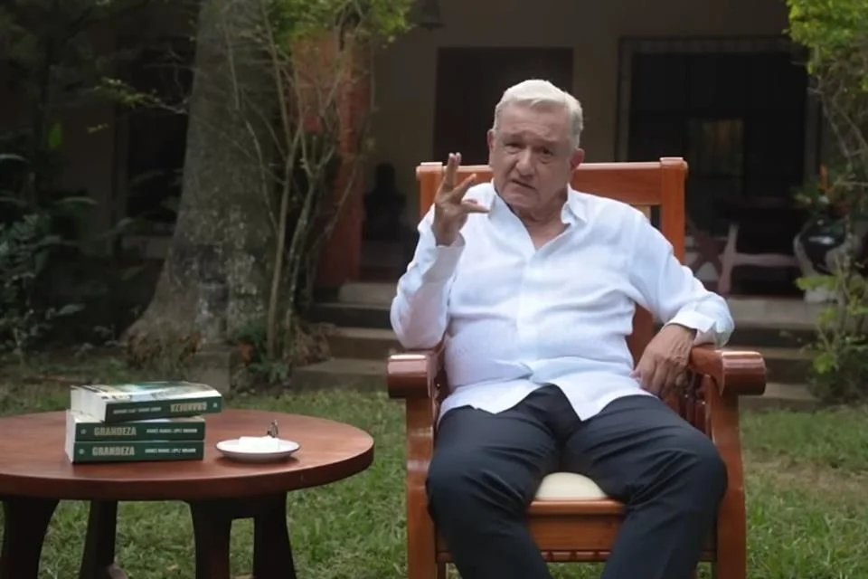 Amaga AMLO: saldría para defender a CSP, por democracia…