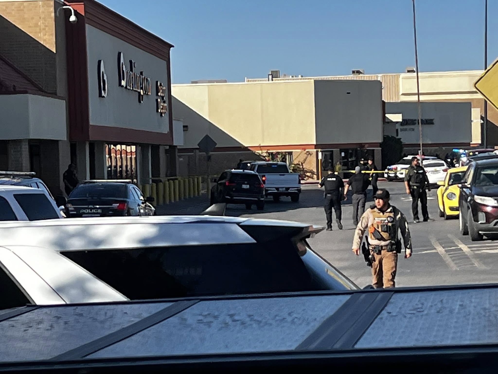 Pánico en Eagle Pass balacera en el Mall