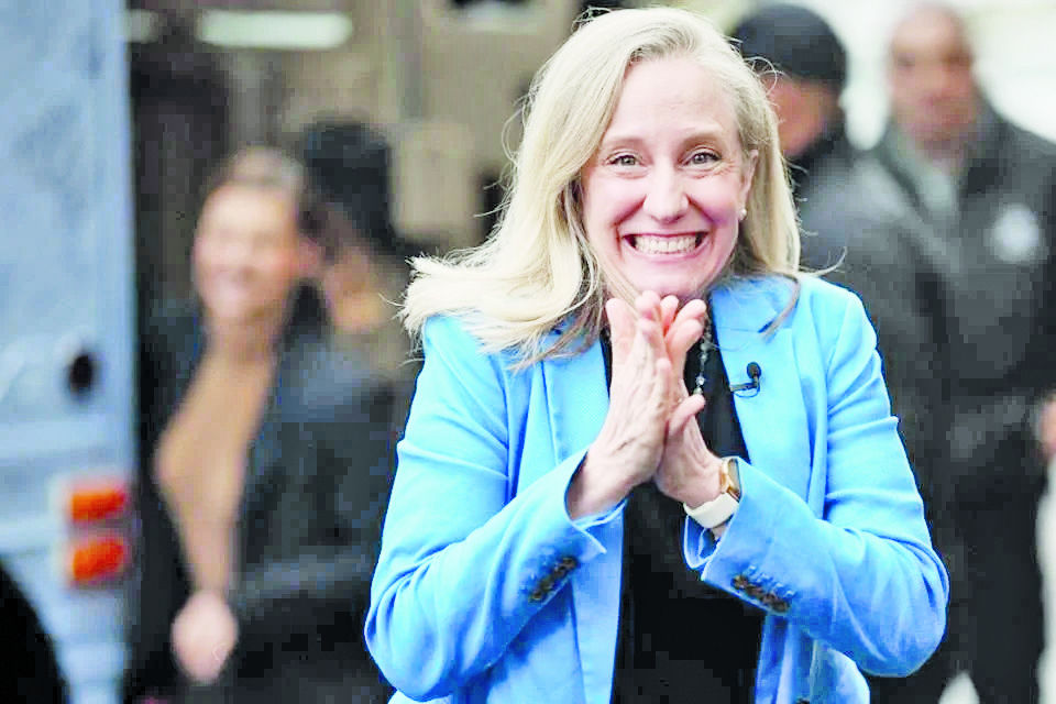 Abigail Spanberger primera mujer que gobernará Virgina