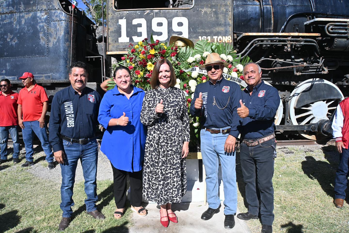 Rinde Sari homenaje a ferrocarrileros en su día