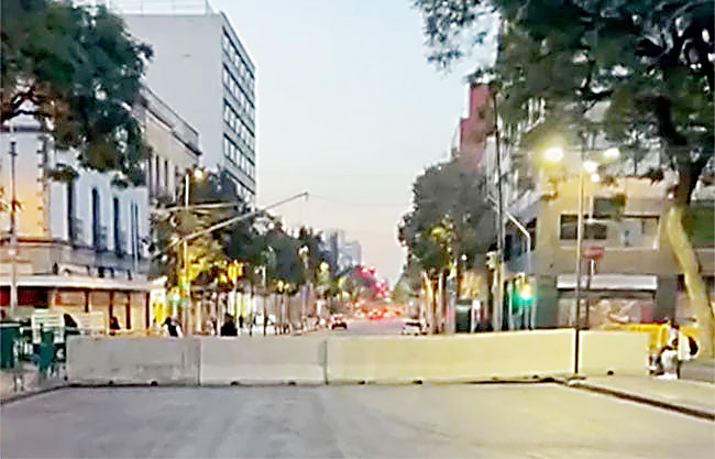 Colocan nuevas barreras previo a marcha de la Generación Z
