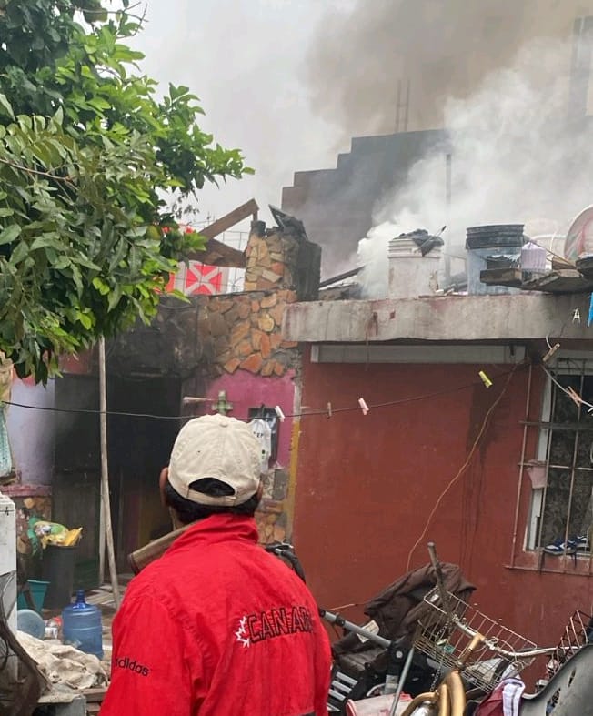 Família se salva de incendio en su hogar