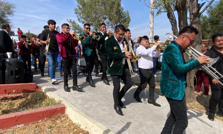 Celebran músicos a su patrona Santa Cecilia