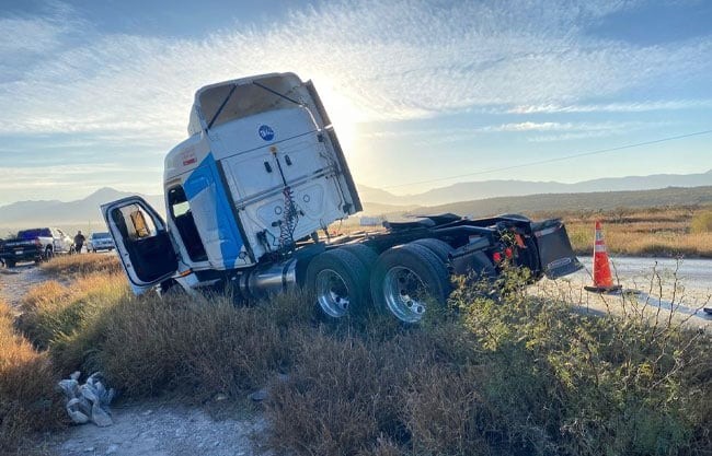 Doble accidente bloquea la carretera a Saltillo