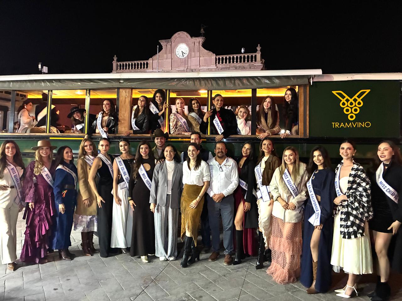 Reciben en Parras a 32 aspirantes a Miss México