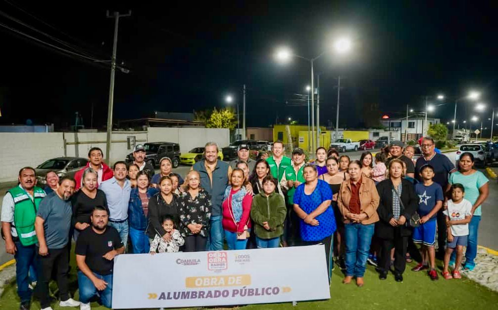 Se iluminan más sectores en Ramos Arizpe: Tomás