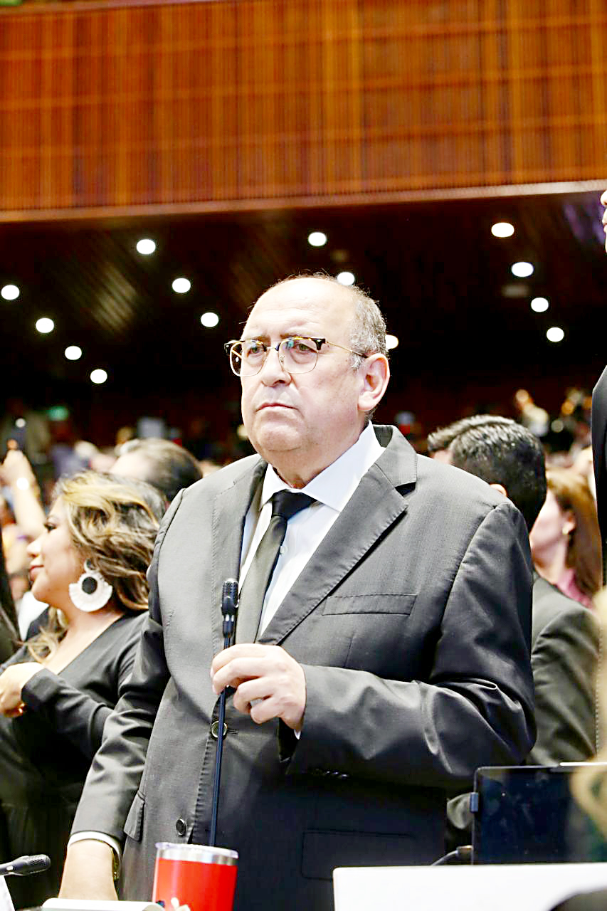 APRUEBAN INICIATIVA DE RUBÉN MOREIRA SOBRE LACTANCIA MATERNA