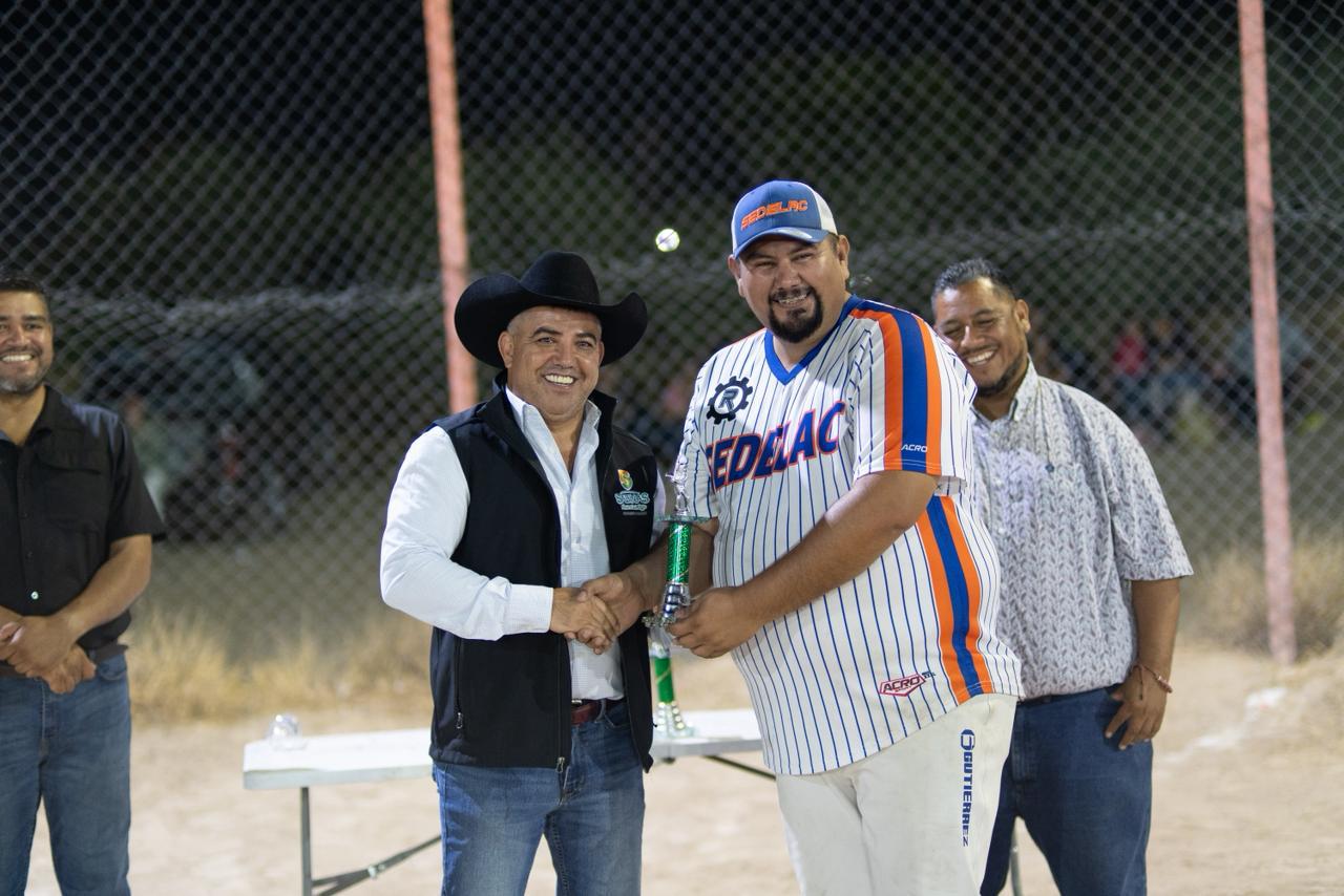 Impulsa Chano Díaz deporte en Sabinas
