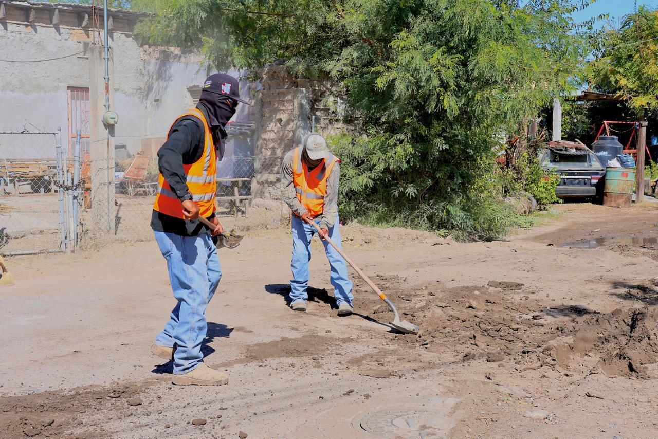 Lleva Chano más obras de pavimentación en Sabinas